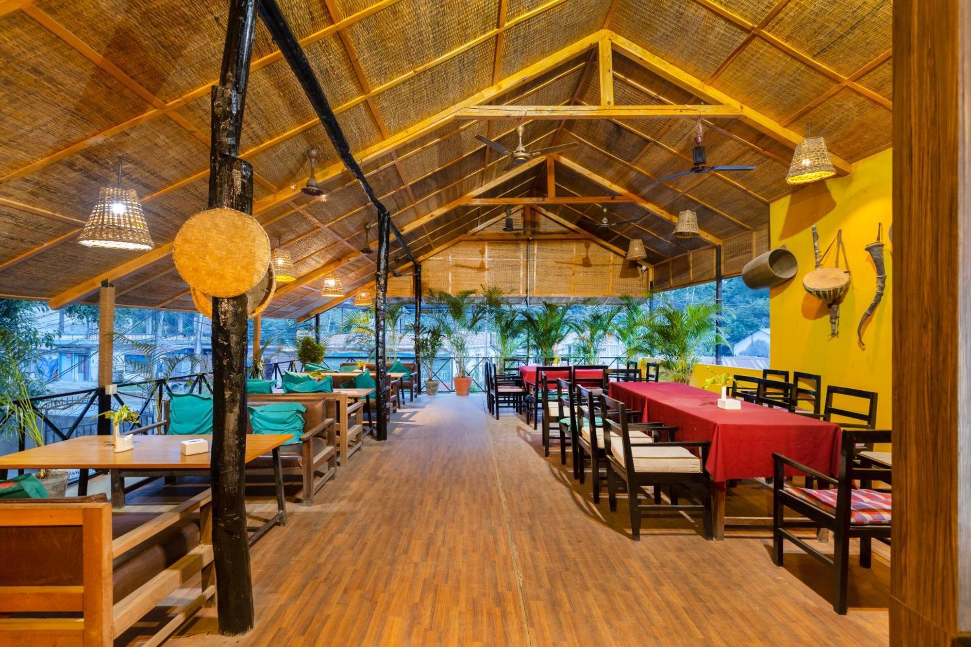 Hotel Parkside & Swimming Pool-Between Greenery And Azure ,Your Perfect Retreat Chitwan Eksteriør bilde